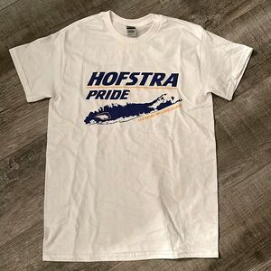 HOFSTRA University T-Shirt size small